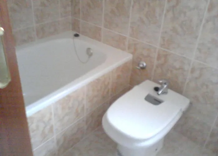 Charming House In With Terrace And Fireplace 度假居 *