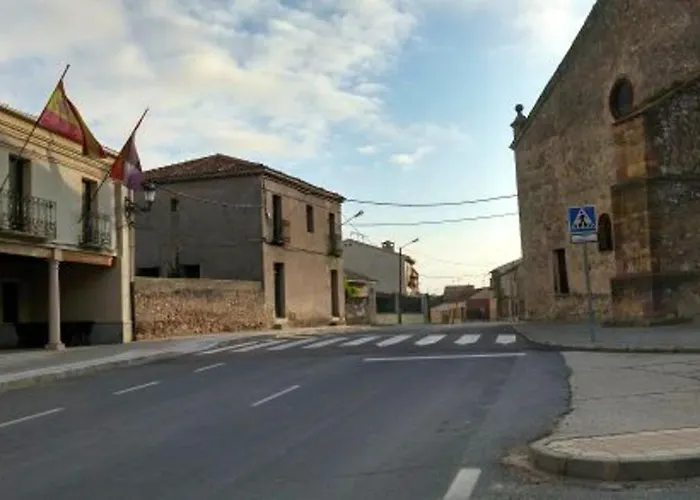 度假居 Charming House In With Terrace And Fireplace Aldea Real